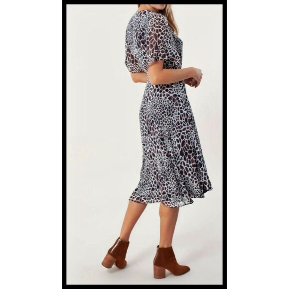 NWT Hale Bob Leigh Georgette Wrap Dress Lined ASO Brown Taupe Animal Print Large - Picture 3 of 13